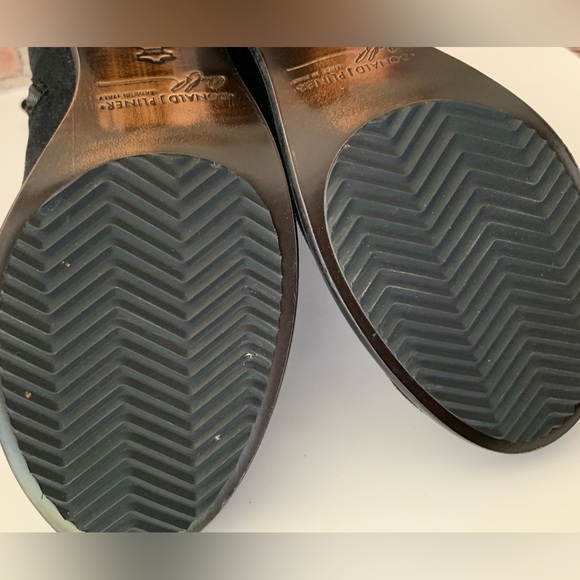 Donald J. Pliner Black Suede Heeled Boots Inside Zipper Size 8 1/2 M Women - Picture 11 of 13